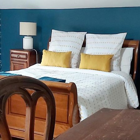 Sharecroppers Cottage With Swimming Pool Pageas Экстерьер фото
