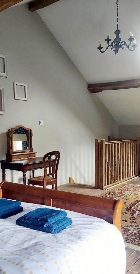 Sharecroppers Cottage With Swimming Pool Pageas Экстерьер фото